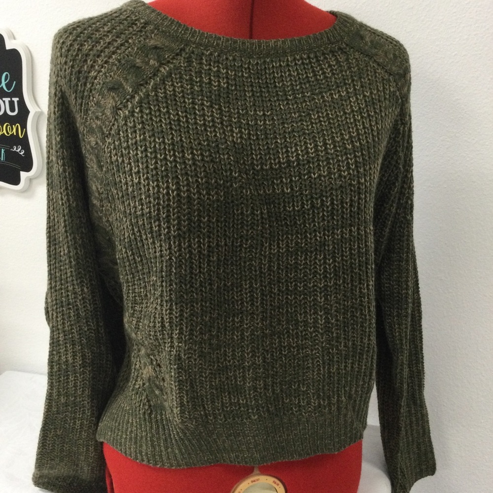 Hem&Thread sweater - Picture 2 of 10